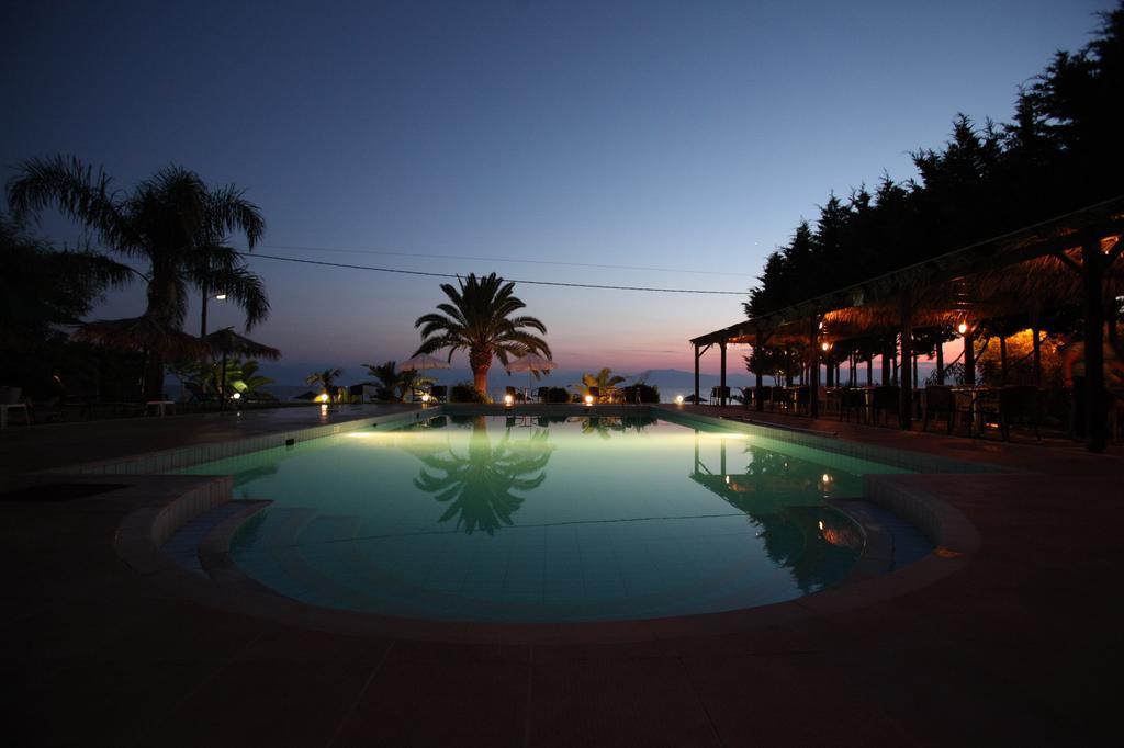 Iria Beach מראה חיצוני תמונה
